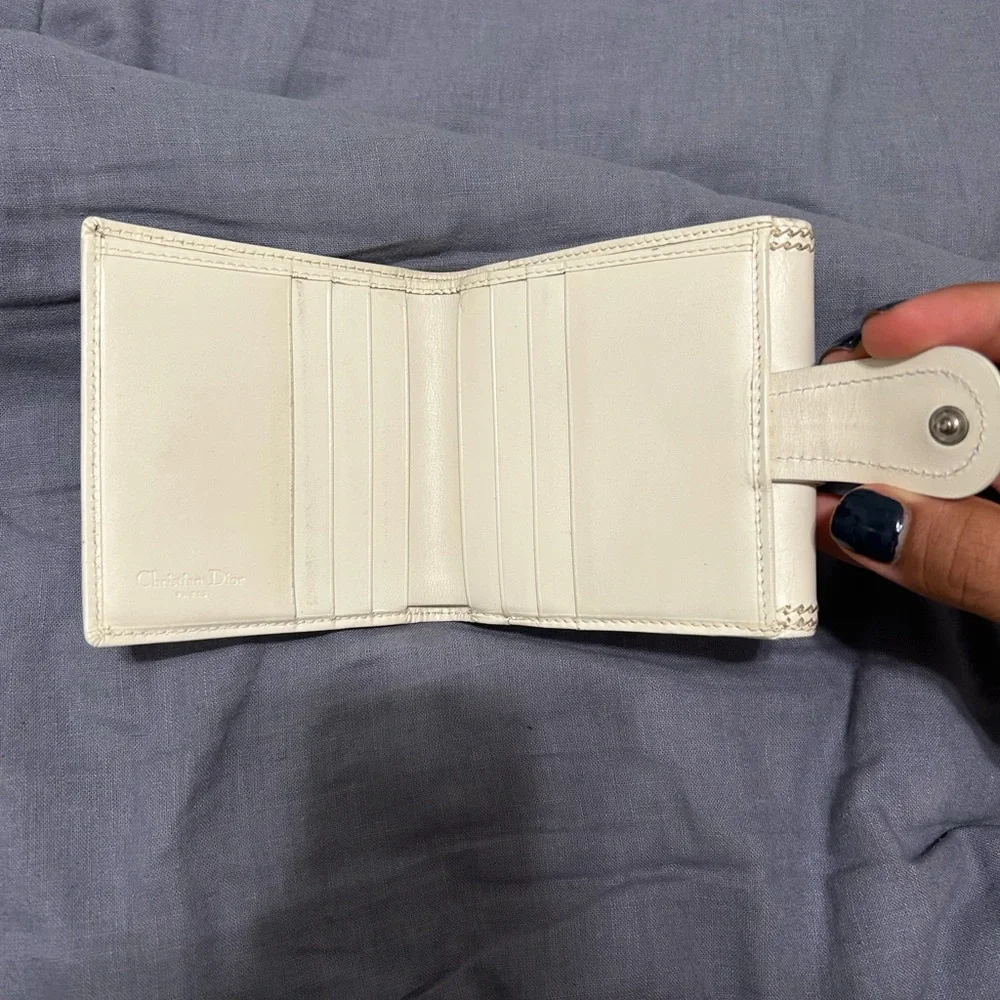 Vintage Y2K Dior white Leather Wallet with Silver D Charm and monogram lining